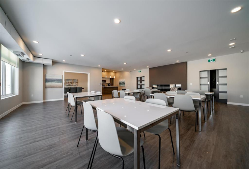 50 Philip Lee, 2 Bedrooms Bedrooms, 5 Rooms Rooms,1 BathroomBathrooms,Condominium,For Sale,Philip Lee