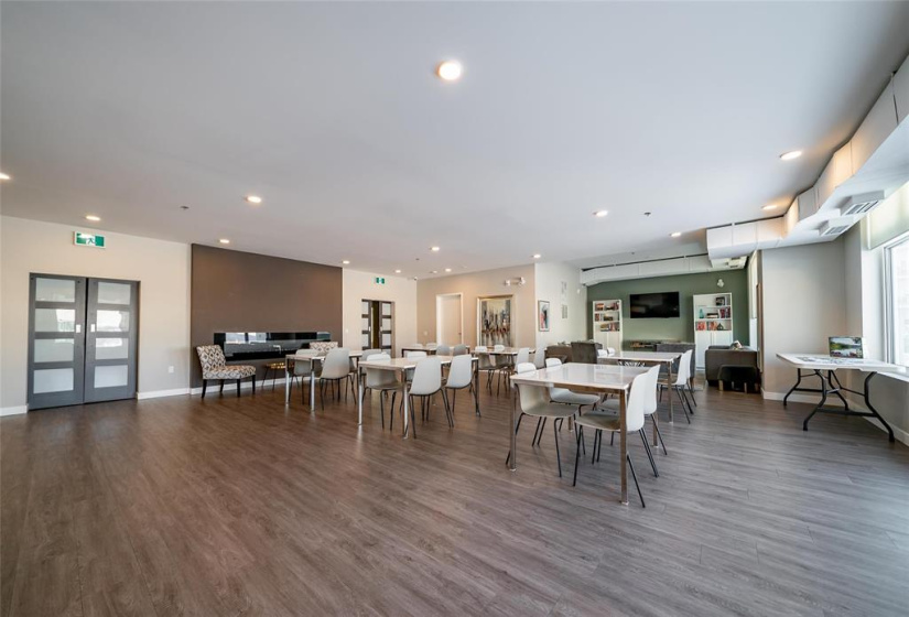 50 Philip Lee, 2 Bedrooms Bedrooms, 5 Rooms Rooms,1 BathroomBathrooms,Condominium,For Sale,Philip Lee