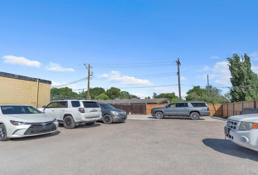 1585 Main, ,Industrial/comm/investmnt,For Sale,Main