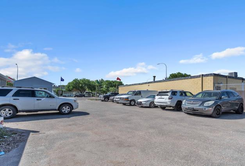 1585 Main, ,Industrial/comm/investmnt,For Sale,Main