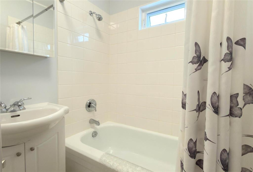 14 Mager, 2 Bedrooms Bedrooms, 8 Rooms Rooms,2 BathroomsBathrooms,Residential,For Sale,Mager