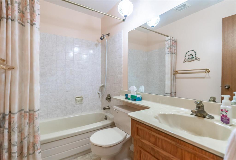 115 Dayton, 5 Bedrooms Bedrooms, 12 Rooms Rooms,3 BathroomsBathrooms,Residential,For Sale,Dayton