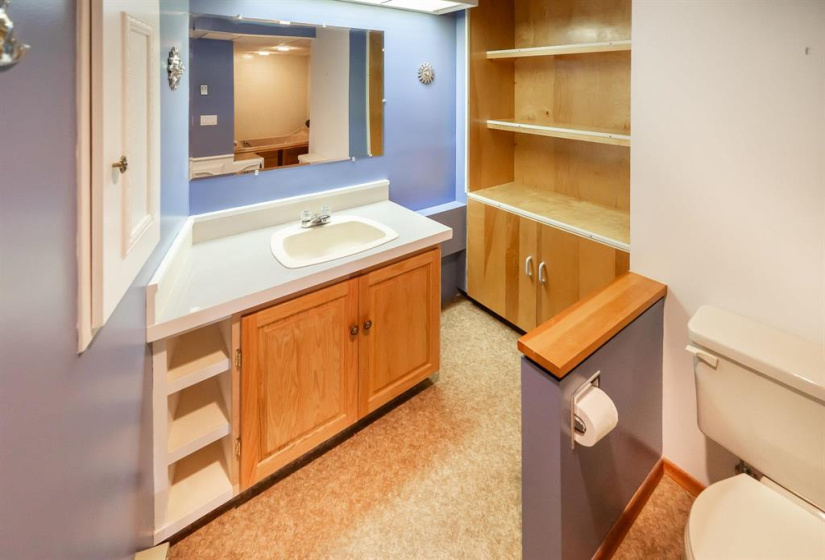 115 Dayton, 5 Bedrooms Bedrooms, 12 Rooms Rooms,3 BathroomsBathrooms,Residential,For Sale,Dayton