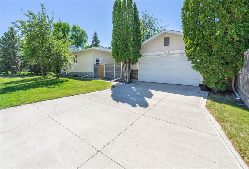 115 Dayton, 5 Bedrooms Bedrooms, 12 Rooms Rooms,3 BathroomsBathrooms,Residential,For Sale,Dayton