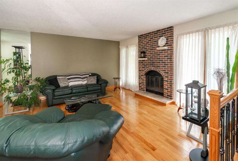 115 Dayton, 5 Bedrooms Bedrooms, 12 Rooms Rooms,3 BathroomsBathrooms,Residential,For Sale,Dayton