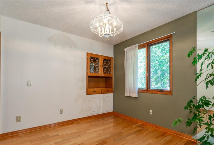 115 Dayton, 5 Bedrooms Bedrooms, 12 Rooms Rooms,3 BathroomsBathrooms,Residential,For Sale,Dayton