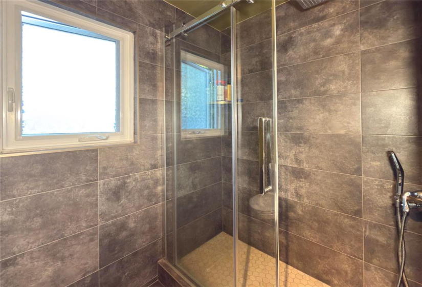 43 Laurent, 3 Bedrooms Bedrooms, 9 Rooms Rooms,2 BathroomsBathrooms,Residential,For Sale,Laurent