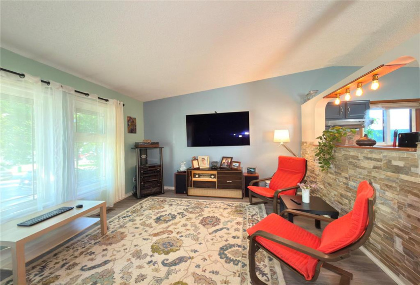 43 Laurent, 3 Bedrooms Bedrooms, 9 Rooms Rooms,2 BathroomsBathrooms,Residential,For Sale,Laurent