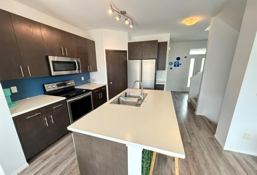 74 Lark Ridge, 3 Bedrooms Bedrooms, 10 Rooms Rooms,2 BathroomsBathrooms,Residential,For Sale,Lark Ridge