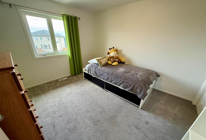 74 Lark Ridge, 3 Bedrooms Bedrooms, 10 Rooms Rooms,2 BathroomsBathrooms,Residential,For Sale,Lark Ridge
