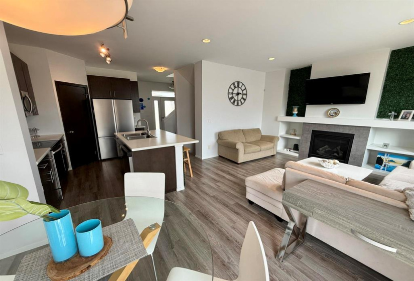 74 Lark Ridge, 3 Bedrooms Bedrooms, 10 Rooms Rooms,2 BathroomsBathrooms,Residential,For Sale,Lark Ridge