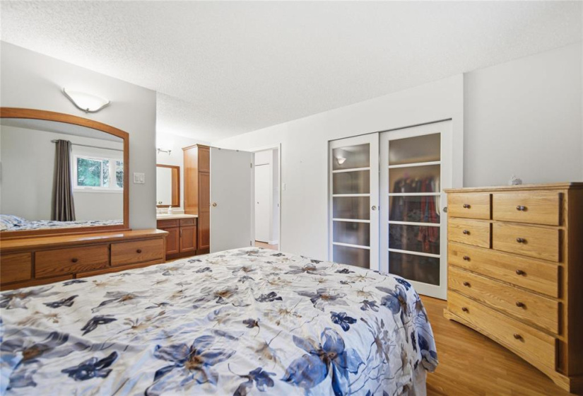1688 St Mary's, 2 Bedrooms Bedrooms, 12 Rooms Rooms,2 BathroomsBathrooms,Condominium,For Sale,St Mary's