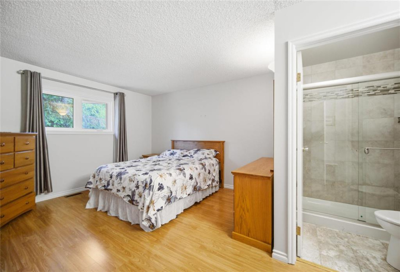1688 St Mary's, 2 Bedrooms Bedrooms, 12 Rooms Rooms,2 BathroomsBathrooms,Condominium,For Sale,St Mary's