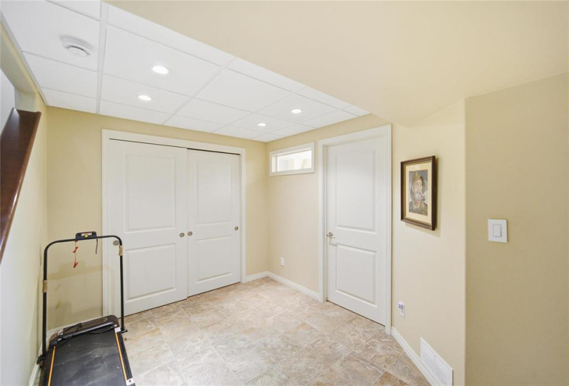 1688 St Mary's, 2 Bedrooms Bedrooms, 12 Rooms Rooms,2 BathroomsBathrooms,Condominium,For Sale,St Mary's