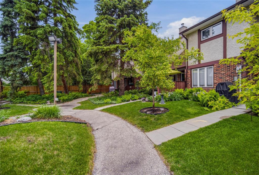 1688 St Mary's, 2 Bedrooms Bedrooms, 12 Rooms Rooms,2 BathroomsBathrooms,Condominium,For Sale,St Mary's
