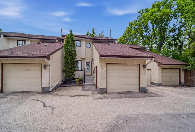 1688 St Mary's, 2 Bedrooms Bedrooms, 12 Rooms Rooms,2 BathroomsBathrooms,Condominium,For Sale,St Mary's