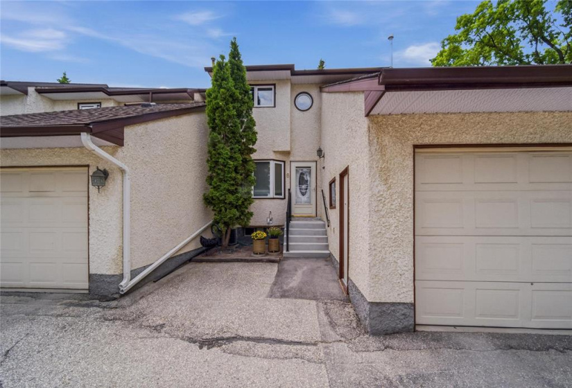 1688 St Mary's, 2 Bedrooms Bedrooms, 12 Rooms Rooms,2 BathroomsBathrooms,Condominium,For Sale,St Mary's