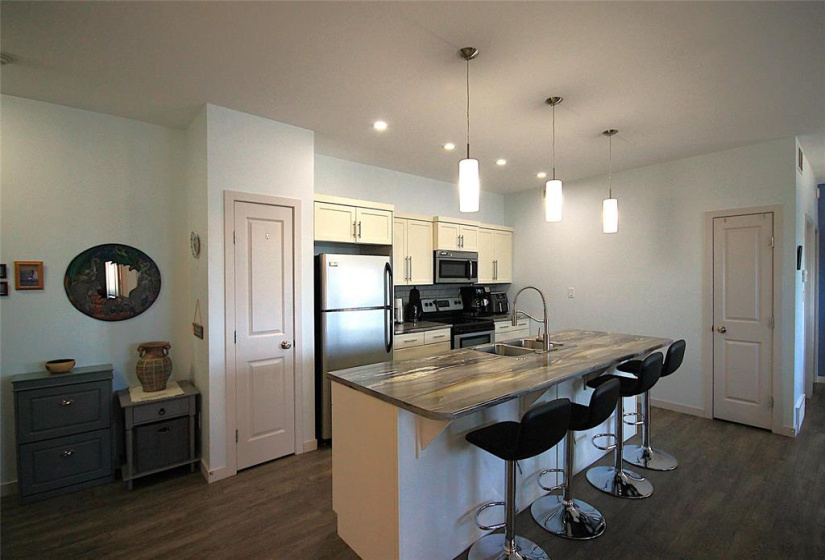 1276 old pth 59, 2 Bedrooms Bedrooms, 7 Rooms Rooms,2 BathroomsBathrooms,Condominium,For Sale,old pth 59