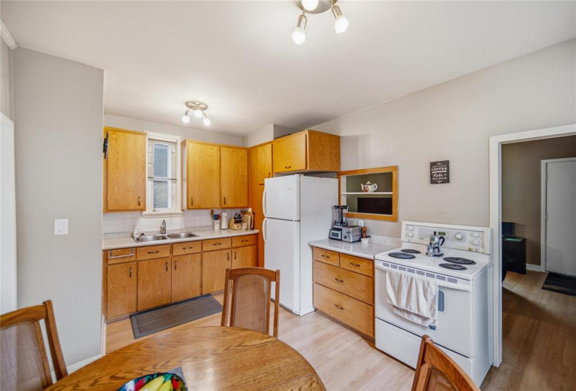 43 Ellesmere, 3 Bedrooms Bedrooms, 6 Rooms Rooms,1 BathroomBathrooms,Residential,For Sale,Ellesmere