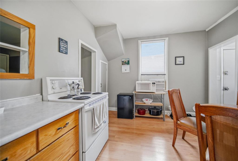 43 Ellesmere, 3 Bedrooms Bedrooms, 6 Rooms Rooms,1 BathroomBathrooms,Residential,For Sale,Ellesmere