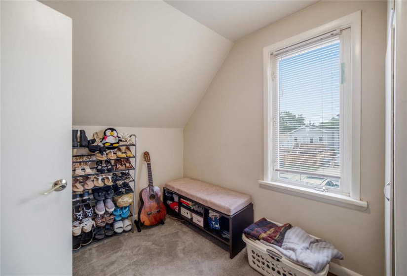 43 Ellesmere, 3 Bedrooms Bedrooms, 6 Rooms Rooms,1 BathroomBathrooms,Residential,For Sale,Ellesmere