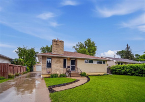 180 Harper, 4 Bedrooms Bedrooms, 10 Rooms Rooms,2 BathroomsBathrooms,Residential,For Sale,Harper 180 Harper, 4 Bedrooms Bedrooms, 10 Rooms Rooms,2 BathroomsBathrooms,Residential,For Sale,Harper