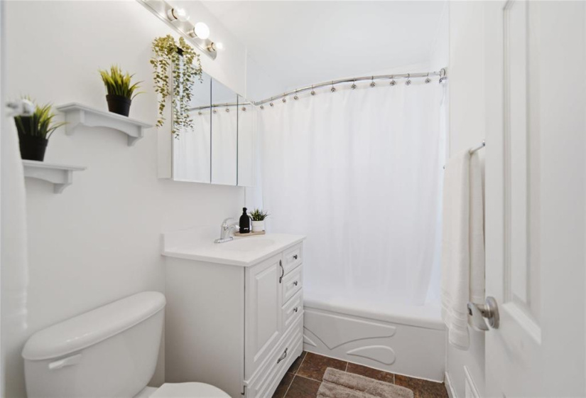 180 Harper, 4 Bedrooms Bedrooms, 10 Rooms Rooms,2 BathroomsBathrooms,Residential,For Sale,Harper