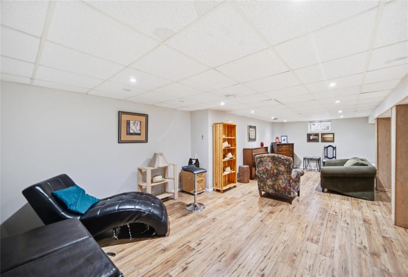 180 Harper, 4 Bedrooms Bedrooms, 10 Rooms Rooms,2 BathroomsBathrooms,Residential,For Sale,Harper