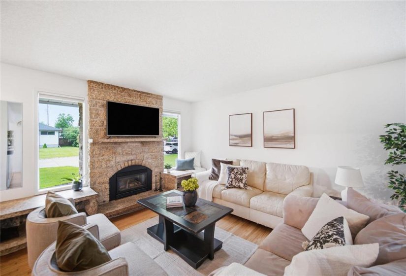 180 Harper, 4 Bedrooms Bedrooms, 10 Rooms Rooms,2 BathroomsBathrooms,Residential,For Sale,Harper