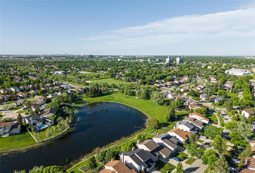 246 Point West, 3 Bedrooms Bedrooms, 13 Rooms Rooms,2 BathroomsBathrooms,Residential,For Sale,Point West