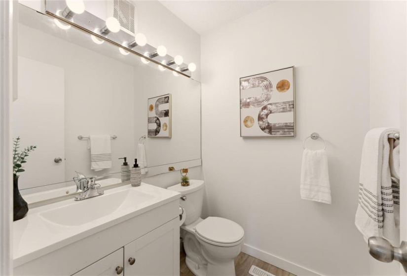 246 Point West, 3 Bedrooms Bedrooms, 13 Rooms Rooms,2 BathroomsBathrooms,Residential,For Sale,Point West