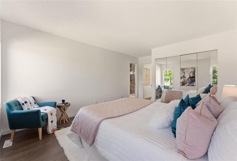 246 Point West, 3 Bedrooms Bedrooms, 13 Rooms Rooms,2 BathroomsBathrooms,Residential,For Sale,Point West