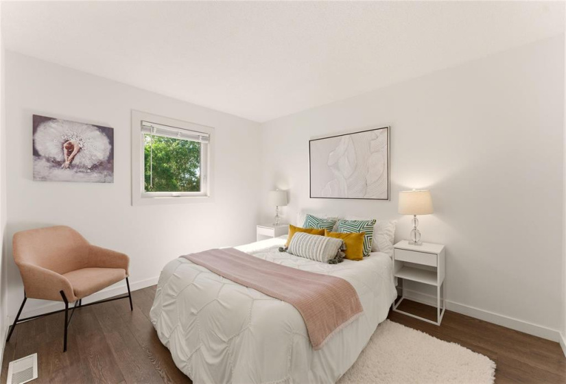 246 Point West, 3 Bedrooms Bedrooms, 13 Rooms Rooms,2 BathroomsBathrooms,Residential,For Sale,Point West