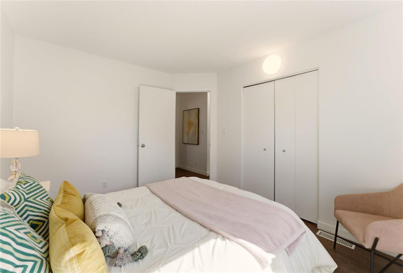 246 Point West, 3 Bedrooms Bedrooms, 13 Rooms Rooms,2 BathroomsBathrooms,Residential,For Sale,Point West