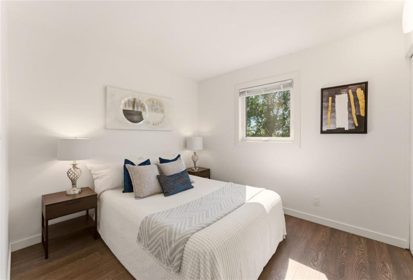 246 Point West, 3 Bedrooms Bedrooms, 13 Rooms Rooms,2 BathroomsBathrooms,Residential,For Sale,Point West