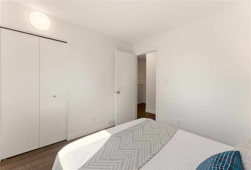 246 Point West, 3 Bedrooms Bedrooms, 13 Rooms Rooms,2 BathroomsBathrooms,Residential,For Sale,Point West