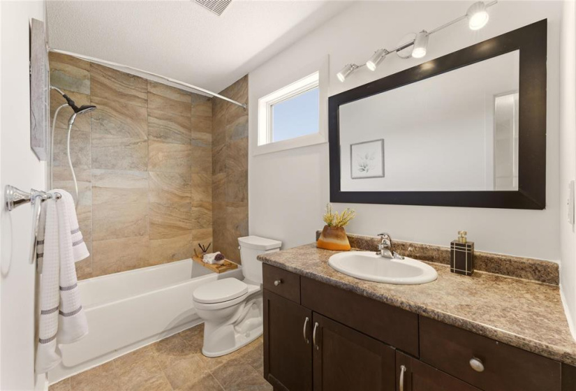 246 Point West, 3 Bedrooms Bedrooms, 13 Rooms Rooms,2 BathroomsBathrooms,Residential,For Sale,Point West
