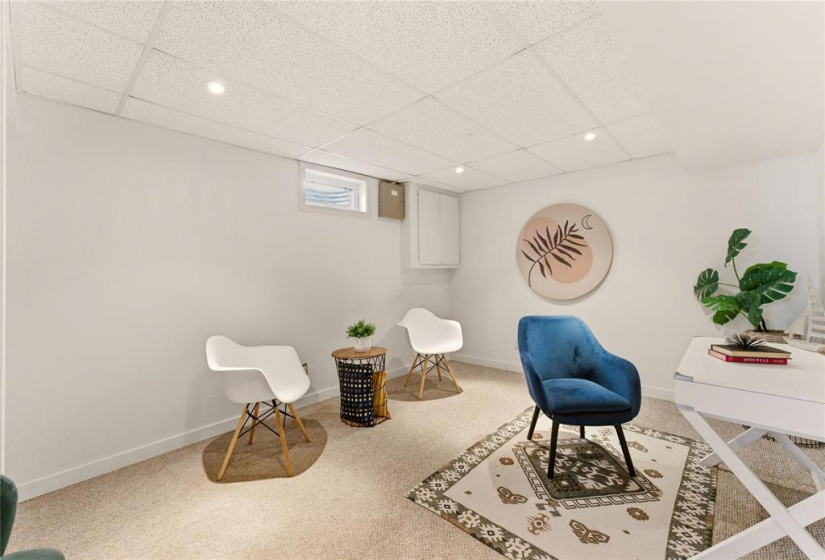 246 Point West, 3 Bedrooms Bedrooms, 13 Rooms Rooms,2 BathroomsBathrooms,Residential,For Sale,Point West