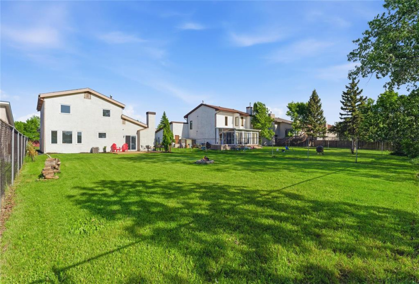 246 Point West, 3 Bedrooms Bedrooms, 13 Rooms Rooms,2 BathroomsBathrooms,Residential,For Sale,Point West