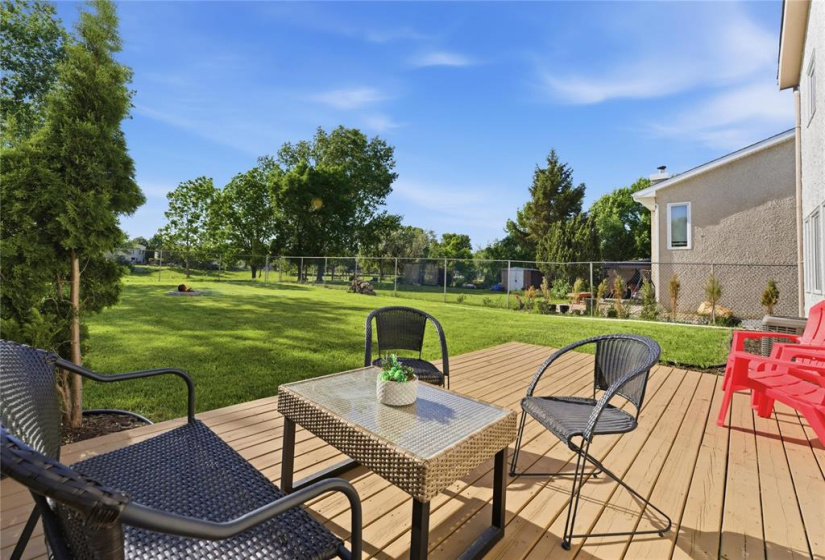 246 Point West, 3 Bedrooms Bedrooms, 13 Rooms Rooms,2 BathroomsBathrooms,Residential,For Sale,Point West