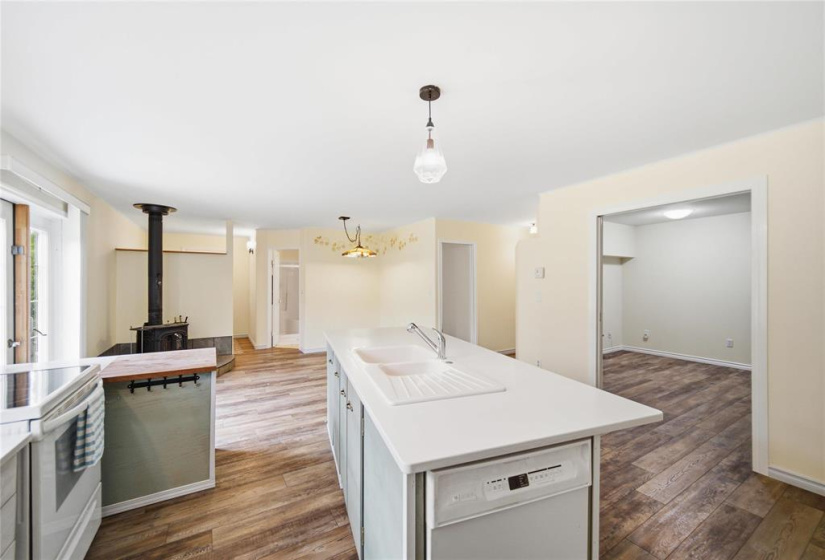 35 Main, 3 Bedrooms Bedrooms, 11 Rooms Rooms,2 BathroomsBathrooms,Residential,For Sale,Main