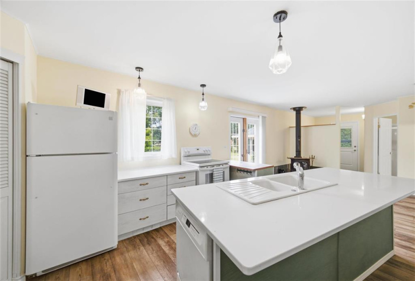 35 Main, 3 Bedrooms Bedrooms, 11 Rooms Rooms,2 BathroomsBathrooms,Residential,For Sale,Main
