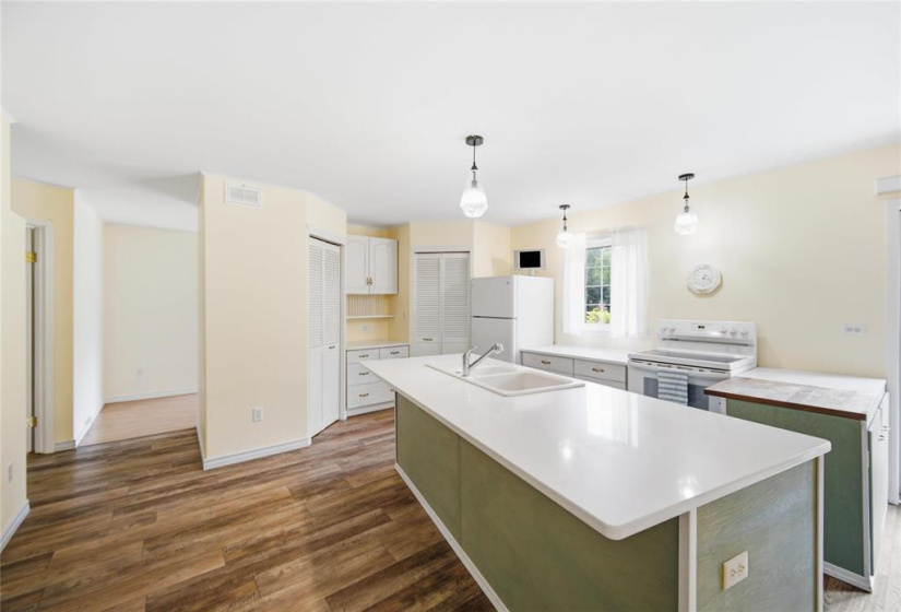 35 Main, 3 Bedrooms Bedrooms, 11 Rooms Rooms,2 BathroomsBathrooms,Residential,For Sale,Main
