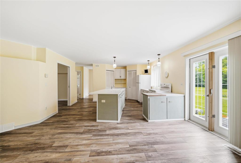 35 Main, 3 Bedrooms Bedrooms, 11 Rooms Rooms,2 BathroomsBathrooms,Residential,For Sale,Main