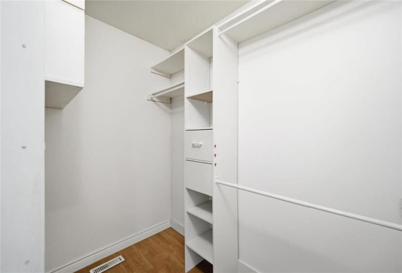 35 Main, 3 Bedrooms Bedrooms, 11 Rooms Rooms,2 BathroomsBathrooms,Residential,For Sale,Main