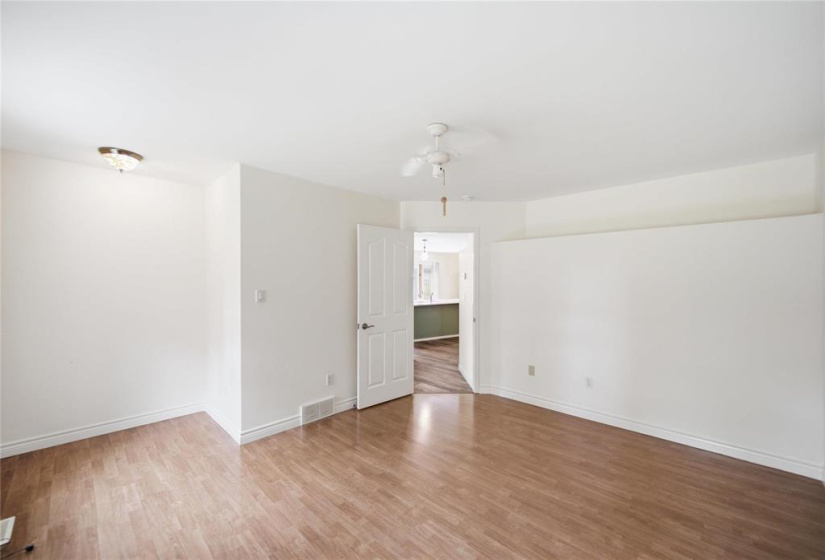 35 Main, 3 Bedrooms Bedrooms, 11 Rooms Rooms,2 BathroomsBathrooms,Residential,For Sale,Main