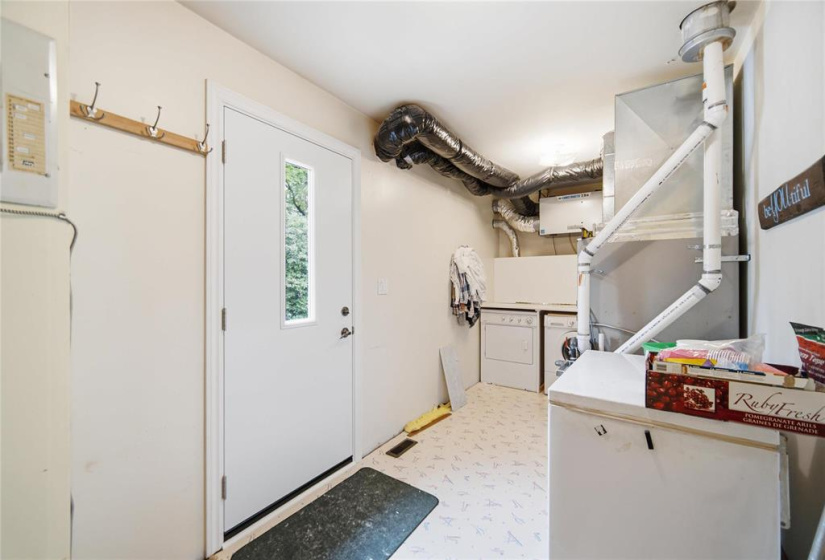 35 Main, 3 Bedrooms Bedrooms, 11 Rooms Rooms,2 BathroomsBathrooms,Residential,For Sale,Main