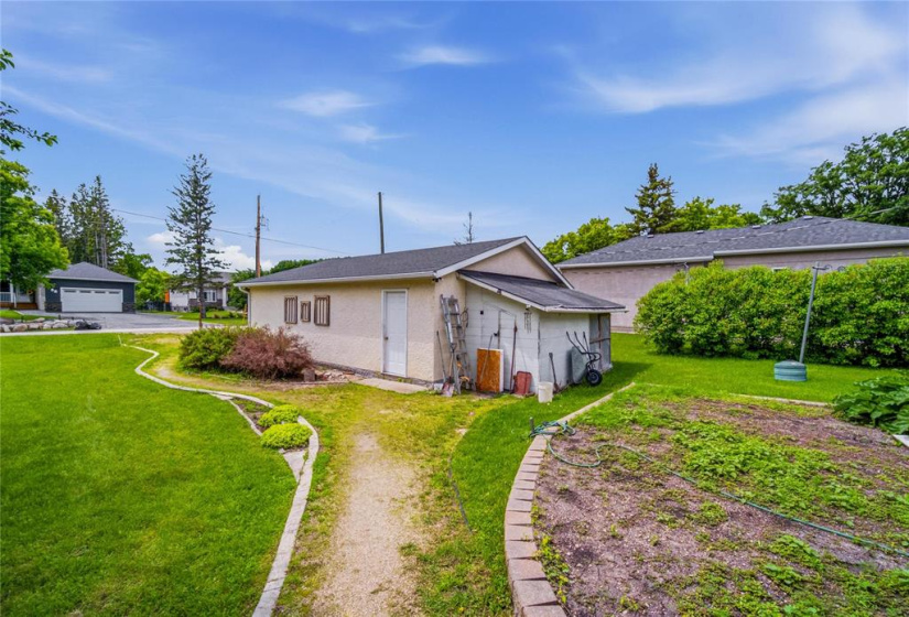35 Main, 3 Bedrooms Bedrooms, 11 Rooms Rooms,2 BathroomsBathrooms,Residential,For Sale,Main