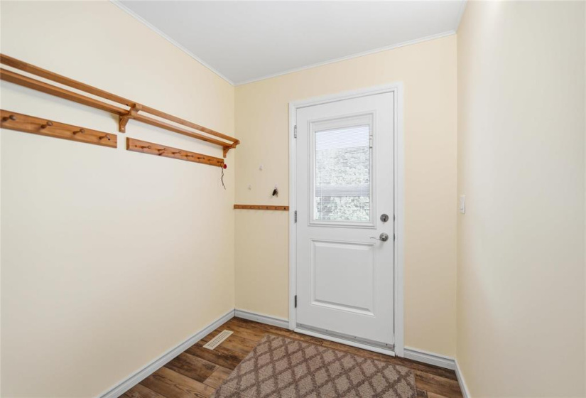 35 Main, 3 Bedrooms Bedrooms, 11 Rooms Rooms,2 BathroomsBathrooms,Residential,For Sale,Main