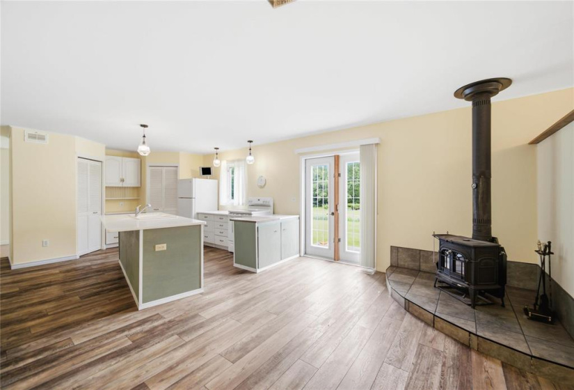 35 Main, 3 Bedrooms Bedrooms, 11 Rooms Rooms,2 BathroomsBathrooms,Residential,For Sale,Main